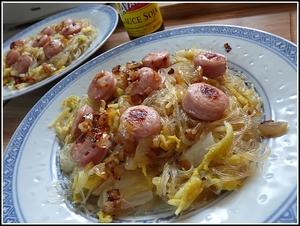 recette - Chou chinois aux vermicelles et saucisses blanches