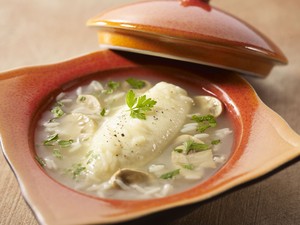 Consommé de quenelles et champignons