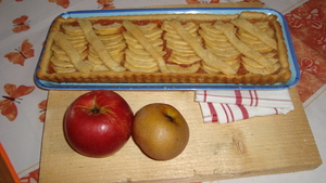 recette - Tarte aux pommes et coings sur une pâte sucrée express
