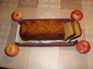 Cake à la pomme et à la cannelle