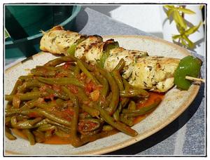 recette - Haricots verts à l'italienne et brochettes de boeuf et poulet