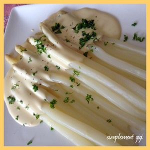 recette - Asperges blanches à la sauce hollandaise