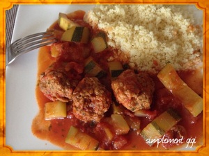 recette - Boulettes aux épices, courgettes et tomates