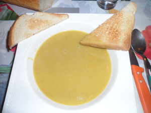 Soupe de pois cassés