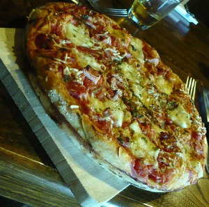 recette - Pizza "maison" tomate, jambon et fromage