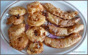 Beignets de bananes et de pommes à la cannelle