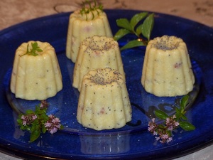 Cannelés de polenta aux 3 fromages