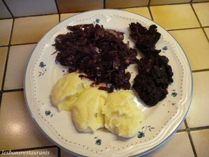 Chou rouge au vin blanc et son boudin noir