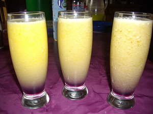 recette - Cocktail mangue, ananas et lait de coco à la violette