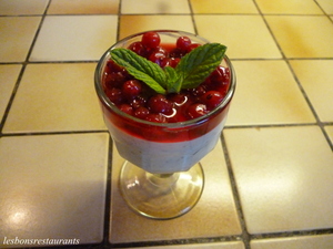 recette - Coupes de fromage blanc aux groseilles et cranberries