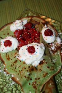 recette - Crêpes choco/menthe, framboises et chantilly à la fève tonka