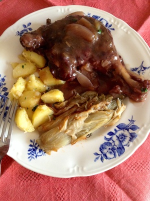 recette - Cuisses de canard au vin rouge et chicons