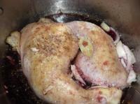 Cuisses de poulet au vin rouge