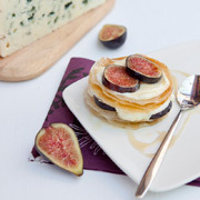 Feuilleté de figues au roquefort et sirop d'érable