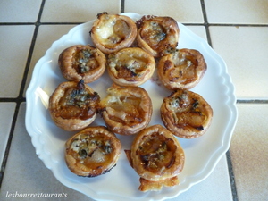 recette - Feuilletés apéritifs aux poires et au roquefort