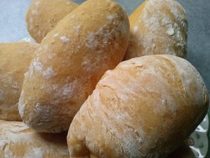 Minis pains ciabatta au piment d'espelette