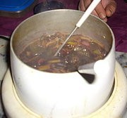 Mix de viande en fondue vigneronne