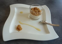 recette - Panna cotta au lait d’amande et au miel et son crumble de pain d’épices