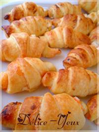 recette - Petits croissants à la brebis et gelée de piment d'espelette