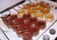 Petits pots de crème aux oeufs parfumés au café