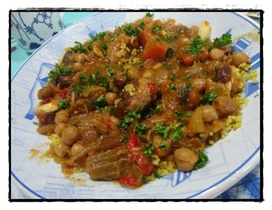 Poêlée de couscous aux épices douces et boulettes de viande