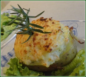 Pommes de terre farcies au saumon fumé et fromage blanc aux herbes