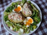 recette - Pommes de terre farcies aux endives accompagnées d'oeufs mollets