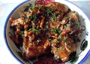 Poulet à l'ail et aux lardons