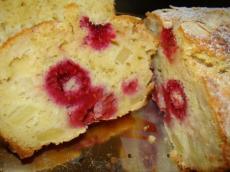 recette - Quatre-quarts aux pommes et framboises