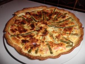 Quiche aux asperges et au saumon