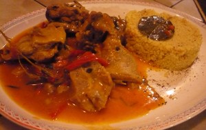 Sauté d'agneau au beurre de noix de coco et curry