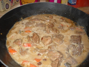 recette - Sauté de veau aux raisins secs et au lait de coco