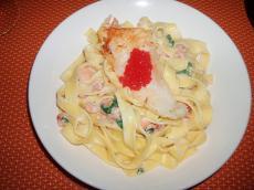 recette - Tagliatelles aux crevettes, saumon et épinards