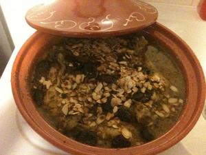 recette - Tajine de poulet, pruneaux et amandes