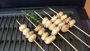 recette - Brochettes de champignons de Paris farcis