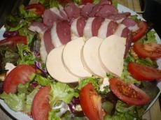Salade fraîcheur de magret de canard et foie gras