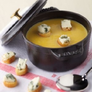 Potage hivernal aux croûtons de roquefort