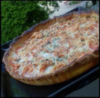 Tarte fine aux maquereaux marinés au vin blanc et sauce soja