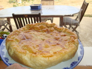 Tourte au poulet et au comté.