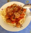 Capellini aux boulettes de viande épicées