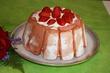 Recette-charlotte-aux-fraises-et-biscuits-roses-de-reims